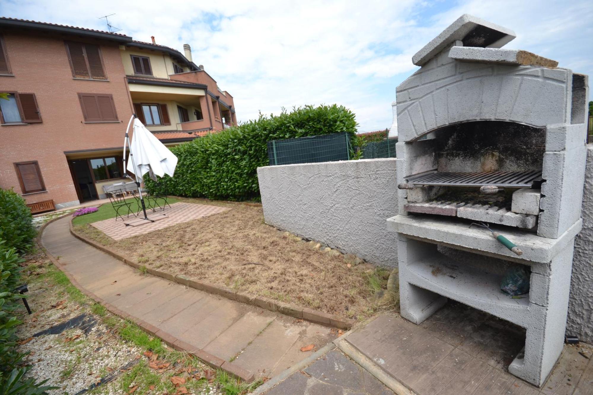 Casa Leali - Con Giardino Privato E Barbecue Mozzate